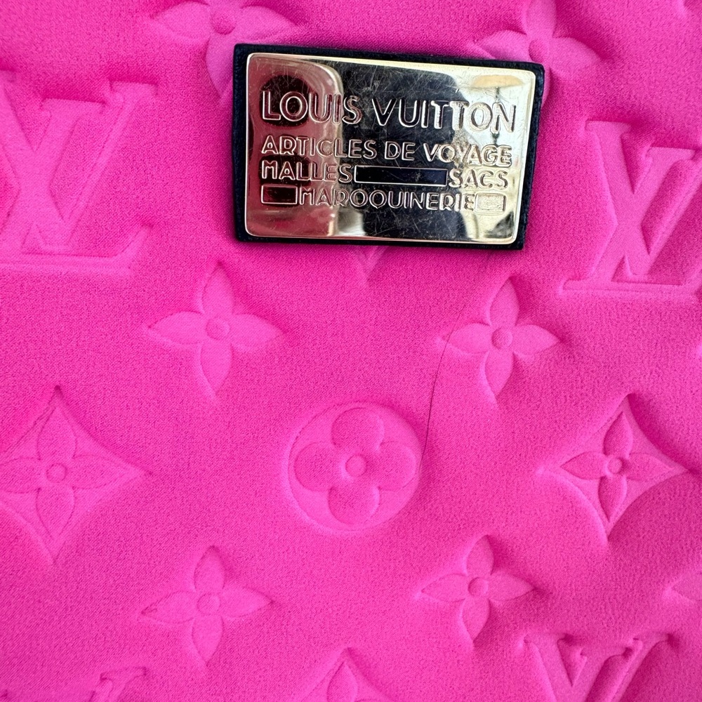 Louis Vuitton Neon Pink Tote - Picture 2 of 15